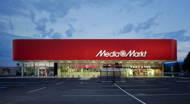 We have implemented a digital queue management solution for the Austrian Media  Markt - Algotech